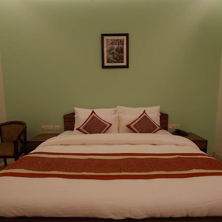 Peepal Tree Residency Bed and Breakfast Νέο Δελχί Εξωτερικό φωτογραφία